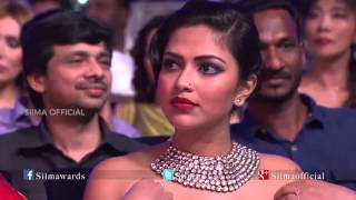 Shruti Hassan Sizzling Dance Performance at SIIMA 2015 [upl. by Edahc]