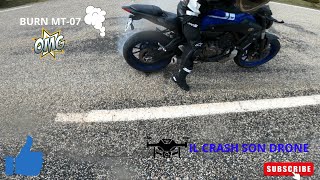 IL CRASH SON DRONE ET FUME SON PNEU  ROAD TRIP MOTO 💨🛞🏍️ [upl. by Brindle]