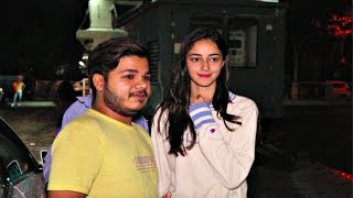 Ananya Pandey Gets UNCOMFORTABLE While Posing With Fans [upl. by Vinna]