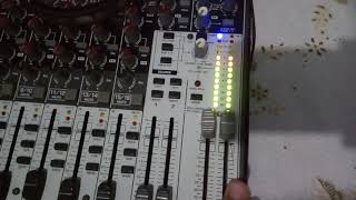 Manutenção Behringer Xenyx 2222FX [upl. by Diarmit394]