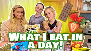 WHAT I EAT IN A DAY as an online school student  COUCH SISTERS [upl. by Nerwal893]