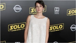 Phoebe Waller Bridge schreibt Bond 25 [upl. by Eniretak]