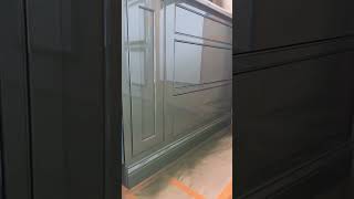 Pintura de gabinete com tinta de alto brilho arquitetura airless florida ferramentas graco [upl. by King]