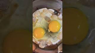 Classic scrambled eggs in lardfrom ARfood cooking breakfast kerncounty america [upl. by Emil427]