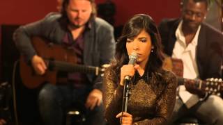 Indila  Tourner dans le vide Live  Paris [upl. by Ewnihc570]