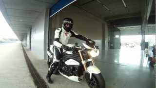 Triumph Speed Triple Vs Triumph Street Triple R circuito de Jerez [upl. by Putnam683]