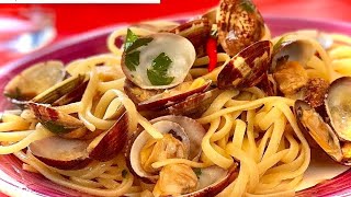 LINGUINE ALLE VONGOLE in 1 minuto Cucinate in riva al mare Tutti a Tavola [upl. by Bartram]