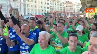 La partenza della mezza maratona di Genova 2022 [upl. by Byler944]