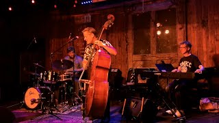 Upright BASS solo quotThings Aint What They Used to Bequot G Blues jazz [upl. by Keelby]