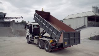 PALFINGER Service  P600 Hooklift Power  Container tipping EN [upl. by Jasen]