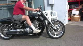 Bassani Xhaust 2 into 1 B1 System on VRod Muscle [upl. by Reyam998]