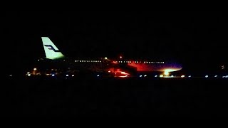 Night plane spotting  Airbus A320 and A321 landings amp takeoffs  OULU airport [upl. by Onaicul]