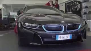 SFERA EBBASTA compra la nuova BMW i8 COUPÈ di 200000€ [upl. by Stander]