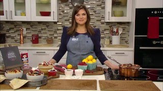 Tiffani Thiessen Shares Her Favorite Oatmeal Recipes with Quaker® [upl. by Pirzada403]