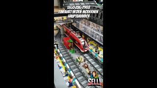 LEGO® Zug 7938  Einfahrt in den modernen Hauptbahnhof von Brickwick [upl. by Dowell82]