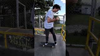 Como hacer backside 180 shorts [upl. by Druci]