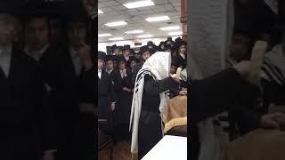 Satmar Rebbe R Aharon Blowing Shofar Rosh Chodesh Elul 5784 [upl. by Corwin]