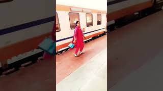 station se gadi jab chhut jaati hai song music bollywood bollywoodfm 🥰🥰 [upl. by Annaehs]