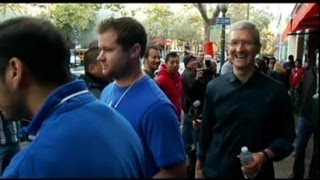 iPhone Mania Tim Cook Surprises at Apple Store [upl. by Wie]