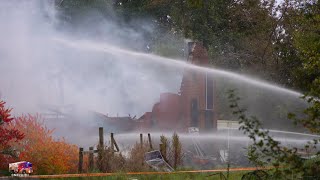 Grote brand in leegstaande boerderij  De Boese Drachtstercompagnie [upl. by Arleen]