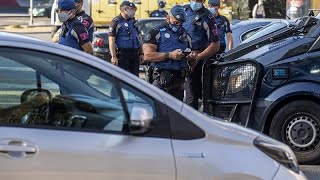 Exército e Polícia mobilizados para combater coronavírus em Madrid [upl. by Annaeirb]