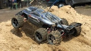 Traxxas ERevo 116 6X6 Part 2 [upl. by Iarised477]