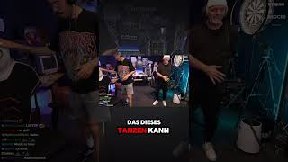 DJ Ötzi amp Hänno tanzen zum IDWM Song von Marti Fischer🎉🕺🪩🎶handofblood twitch event darts [upl. by Tews669]