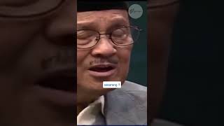 BJ Habibie dulu takut mati tapi sekarang tidak habibieainun shorts youtubeshorts quotes cinta [upl. by Raynata500]