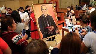 Misa en celebración de la Canonización de Monseñor Óscar A Romero y otros [upl. by Dunseath]