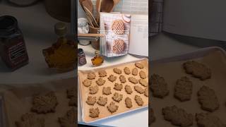 cozy fall baking 🍂🕯️ fallbaking autumnbaking baking fallmorningroutine fallmorning cosyvlog [upl. by Ailadgim]