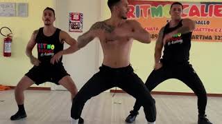 bailando la macarena Cuban flex cubanflexlatinocubamacarena dancer [upl. by Lobell481]