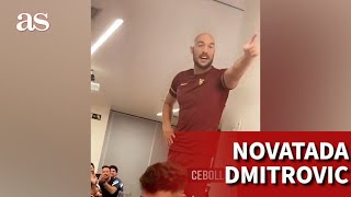 Dmitrovic y su novatada en el Sevilla se atreve a cantar La Mano de Dios [upl. by Rosina]