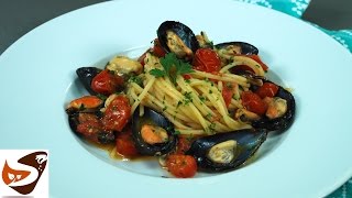 Spaghetti con le cozze ricetta velocissima e buonissima – Primi di pesce [upl. by Jessika560]