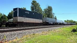 CSX 5319 5307 amp 949 westbound through New York [upl. by Parcel]