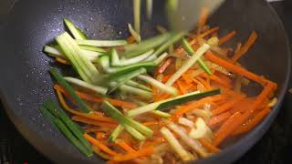 Recette de chef  Navarin dagneau aux légumes [upl. by Nahtanod953]