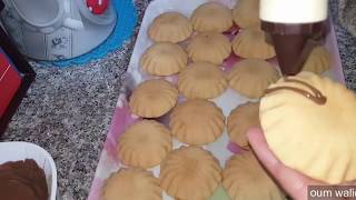 ام وليد حلوة الكوكياج المحشوة oum walid brioche coquillage [upl. by Yv]