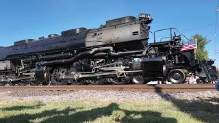 UP4014 Big Boy Arriving Watseka [upl. by Saiasi601]