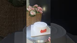 Floral cake cake frosting cakefrosting cakedecoration shortvideo birthdaycake food [upl. by Abagail]