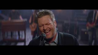 Blake Shelton  God’s Country Live from The Soundstage Sessions [upl. by Eckmann]