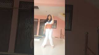 Mauja hi mauja song bollywood music love hindisong dance dancecover [upl. by Dnomsaj]