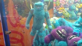 The Awesome MONSTERS UNIVERSITY Claw Machine Video [upl. by Trabue489]