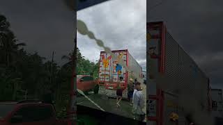 Motorista sumakay sa malaking truck para lang maka tawid sa bahaDivines channel [upl. by Assisi]