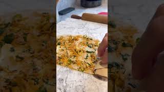 Kachey Aloo ka pratha kessy bana  aloo pratha alooparatha [upl. by Ayotaj]