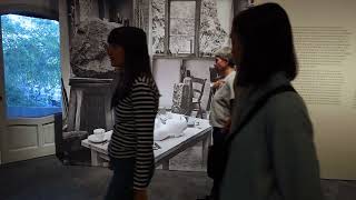 Visita l’exposició ‘Art en pedra’ a La Pedrera [upl. by Aetnahs]