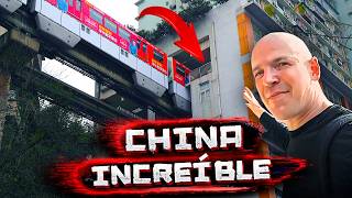 China Alucinante TREN que Atraviesa un Edificio y Comida Callejera Inolvidable jvamos [upl. by Darell]