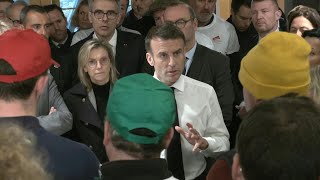 Macron aux agriculteurs ne quotpas dresser un portrait catastrophistequot de la situation  AFP Extrait [upl. by Laurent]