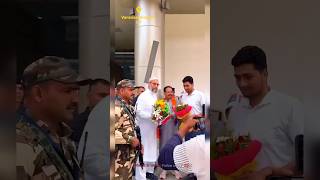 Grand entry of AsaduddinOwaisi at Varanasi Airport UP  BT NEWS [upl. by Crespi320]