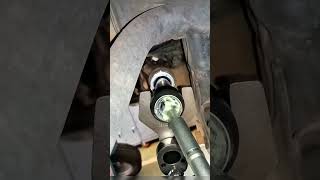 Changing steering rack end automotive mechanic autorepair dieselengine dieselmechanic cars [upl. by Burgener]