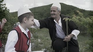 Dreni amp Dea Ahmetaj  Diell e Hanë Nana Loke [upl. by Ahsiemac]