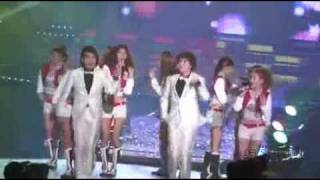 FANCAM 100203 Ryeowook amp Kyuhyun CUT dancing Gee on SNSDs encore  19th SMA [upl. by Diad]